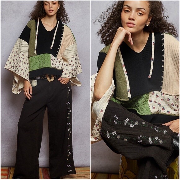 Sweaters - POL Floral Print Color Block Chenille V neck oose Fit Sweater Top